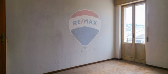 Квартира с 6 комнатами в Пескара, Италия № 56773 9