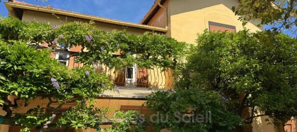 Casa de 3 dormitorios en Toulon, France No. 298640 2