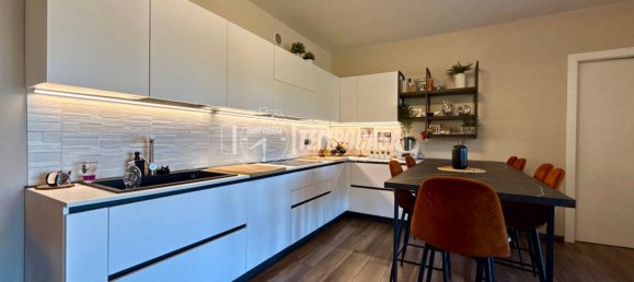 3 Schlafzimmer Wohnung in Rivoli, Italy, Nr. 379934 3