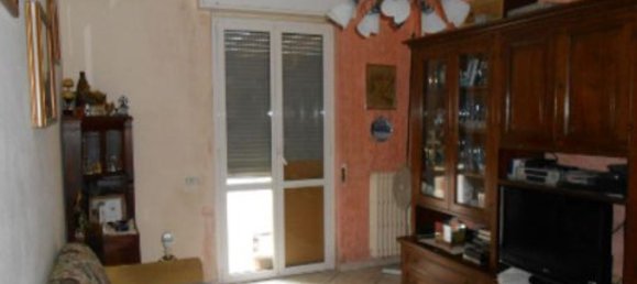 3-salle Appartement à Pioltello, Italy No. 227338 8