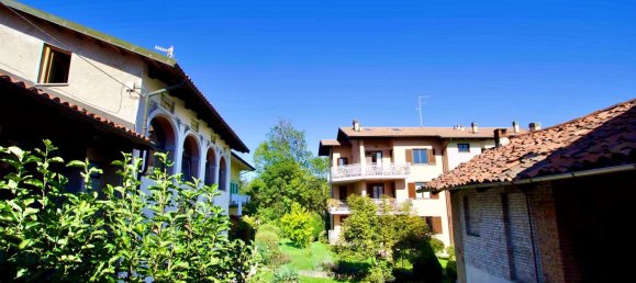 6 rooms House in Pralungo, Italy No. 72502 40