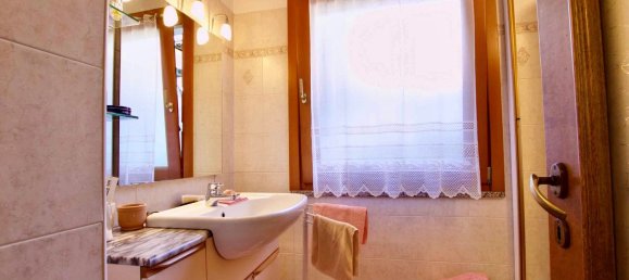 6 rooms House in Pralungo, Italy No. 72502 16