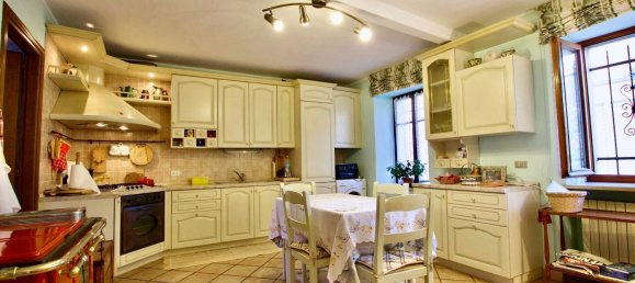 6 rooms House in Pralungo, Italy No. 72502 11