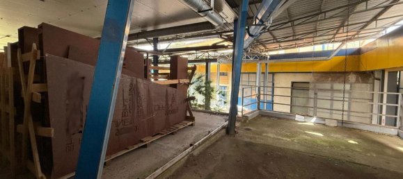 1789m² Warehouse in Contrada, Italy No. 369960 16