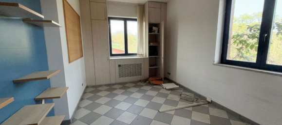 1789m² Warehouse in Contrada, Italy No. 369960 11