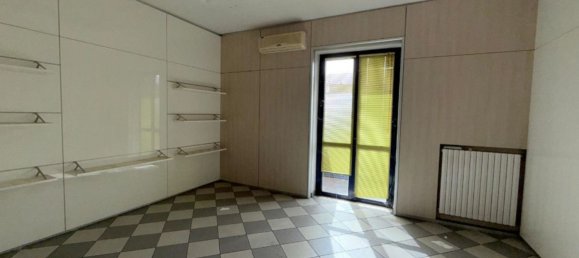 1789m² Warehouse in Contrada, Italy No. 369960 8