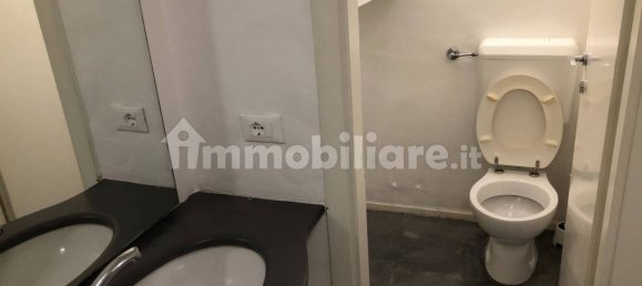 1-Zimmer Gewerbliche Immobilie in Genoa, Italy, Nr. 35796 7