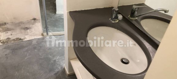 1-Zimmer Gewerbliche Immobilie in Genoa, Italy, Nr. 35796 8