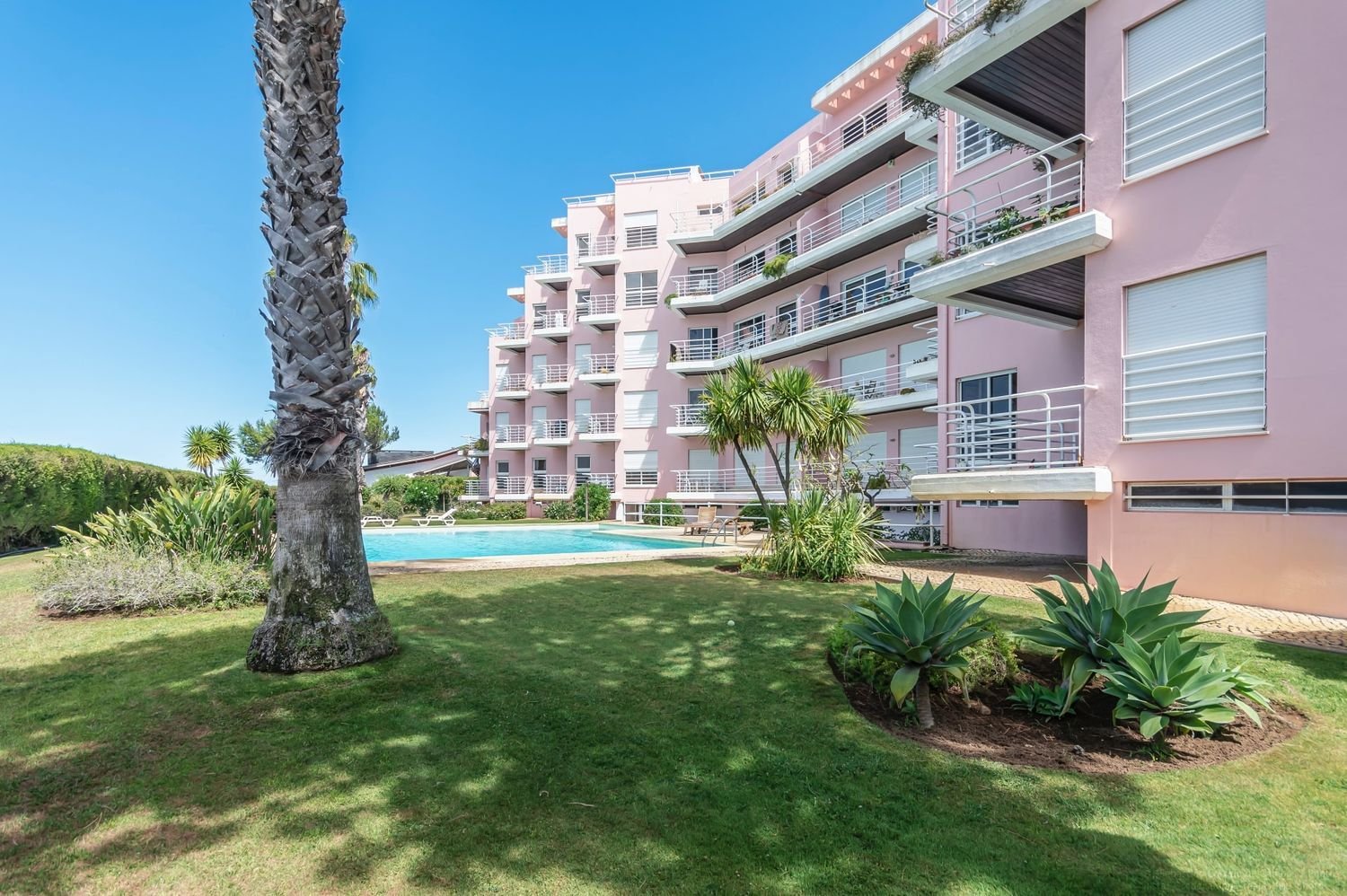 5 bedrooms Apartment in Cascais, Portugal No. 116512