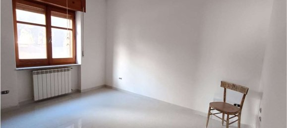 5 rooms Apartment in Settingiano, Italy No. 274332 13