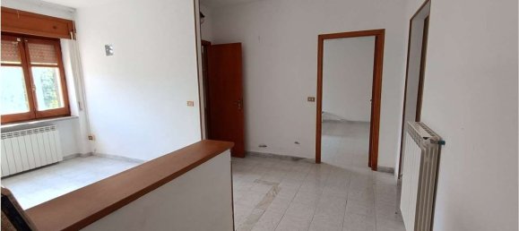 5 rooms Apartment in Settingiano, Italy No. 274332 10