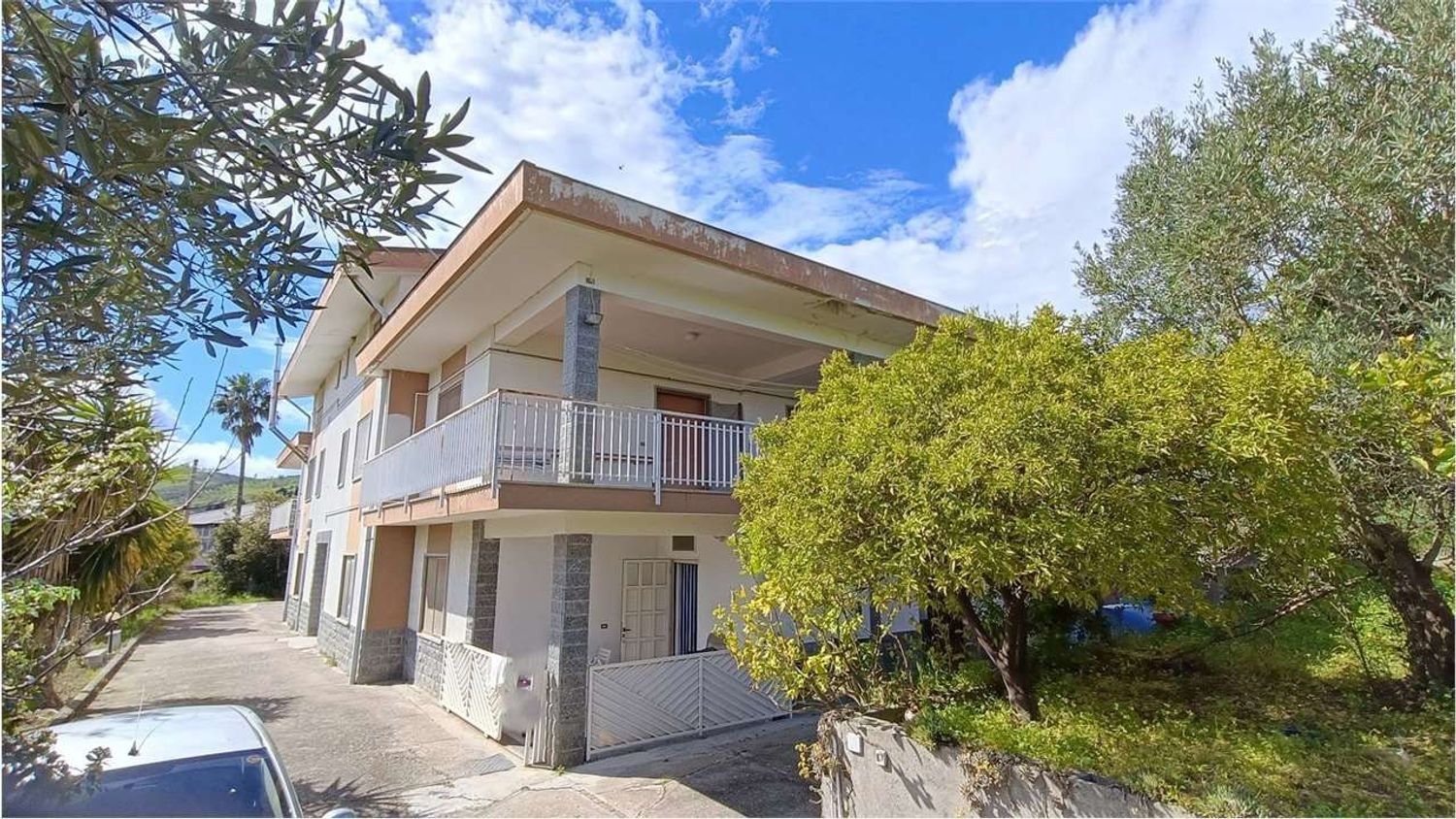 5 rooms Apartment in Settingiano, Italy No. 274332