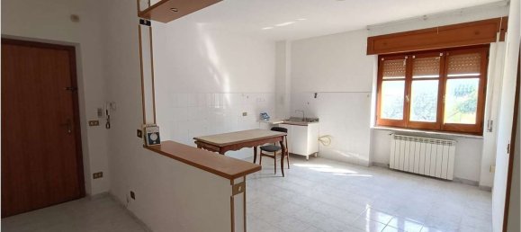 5 rooms Apartment in Settingiano, Italy No. 274332 8