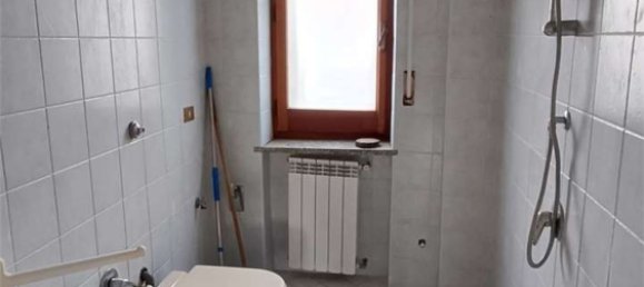 5 rooms Apartment in Settingiano, Italy No. 274332 19