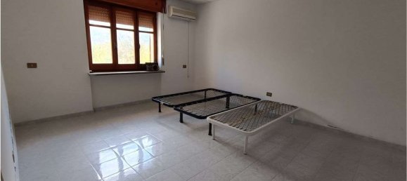 5 rooms Apartment in Settingiano, Italy No. 274332 16