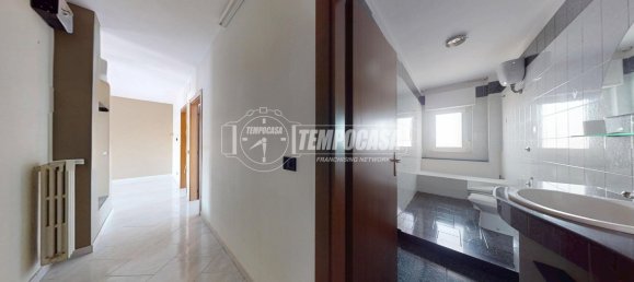 Apartamento de 3 habitaciónes en Casamassima, Italy No. 275838 13