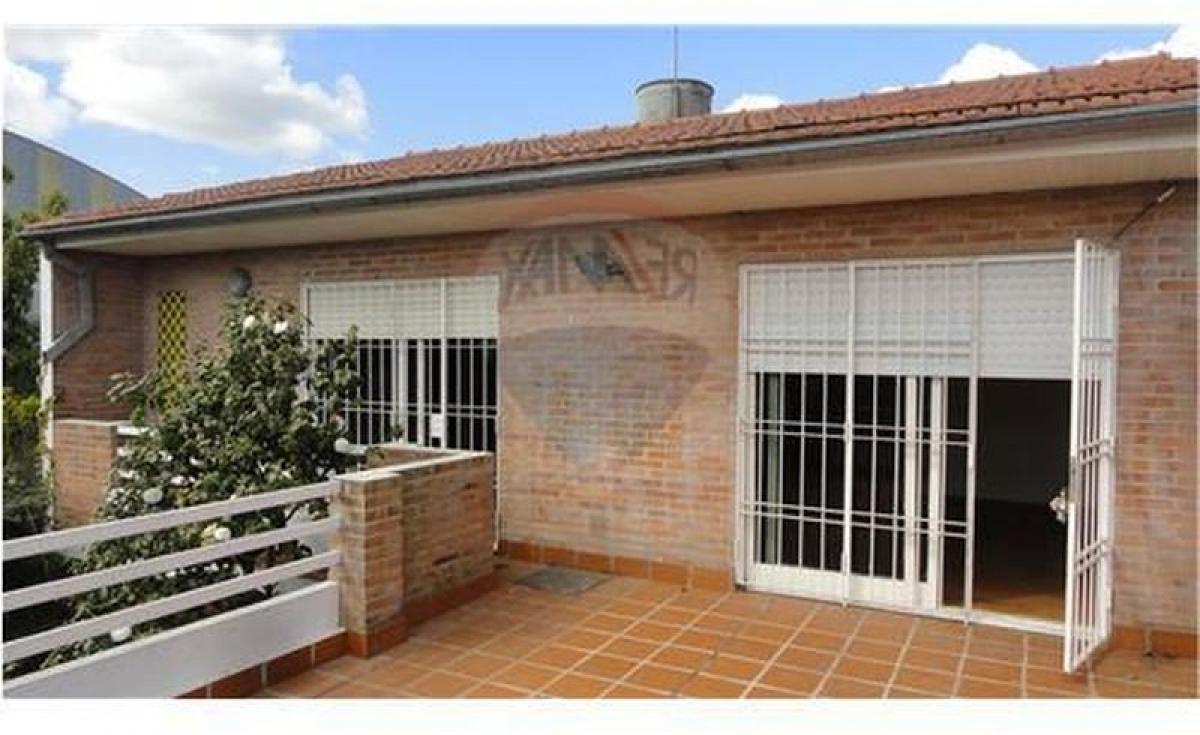 4 bedrooms House in Moreno, Argentina No. 55222