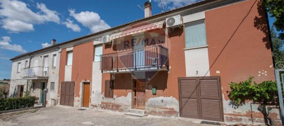 12-Zimmer Haus in San Marcello, Italy, Nr. 7028 2
