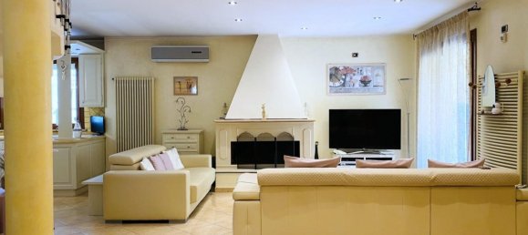 Villa de 3 dormitorios en Viareggio, Italy No. 39698 29