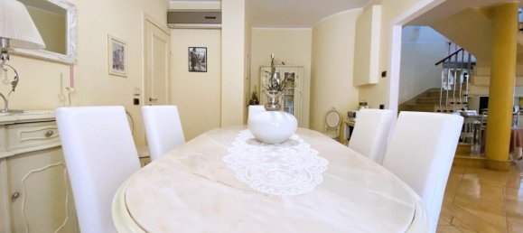 Villa de 3 dormitorios en Viareggio, Italy No. 39698 20