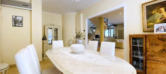 Villa de 3 dormitorios en Viareggio, Italy No. 39698 19