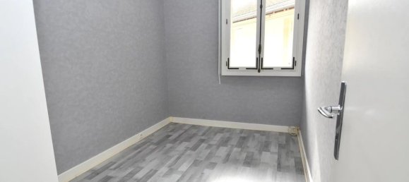 2 bedrooms Apartment in Les Pavillons-sous-Bois, France No. 183248 4