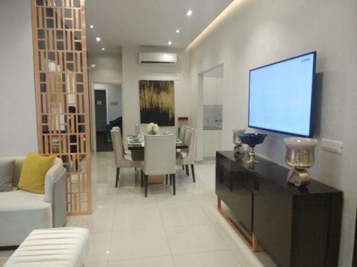 2 bedrooms House in Noida, India No. 65012