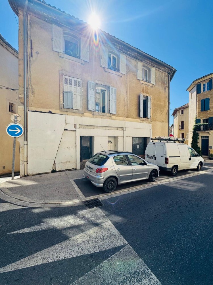 8-salle Bâtiment à Lambesc, France No. 287863