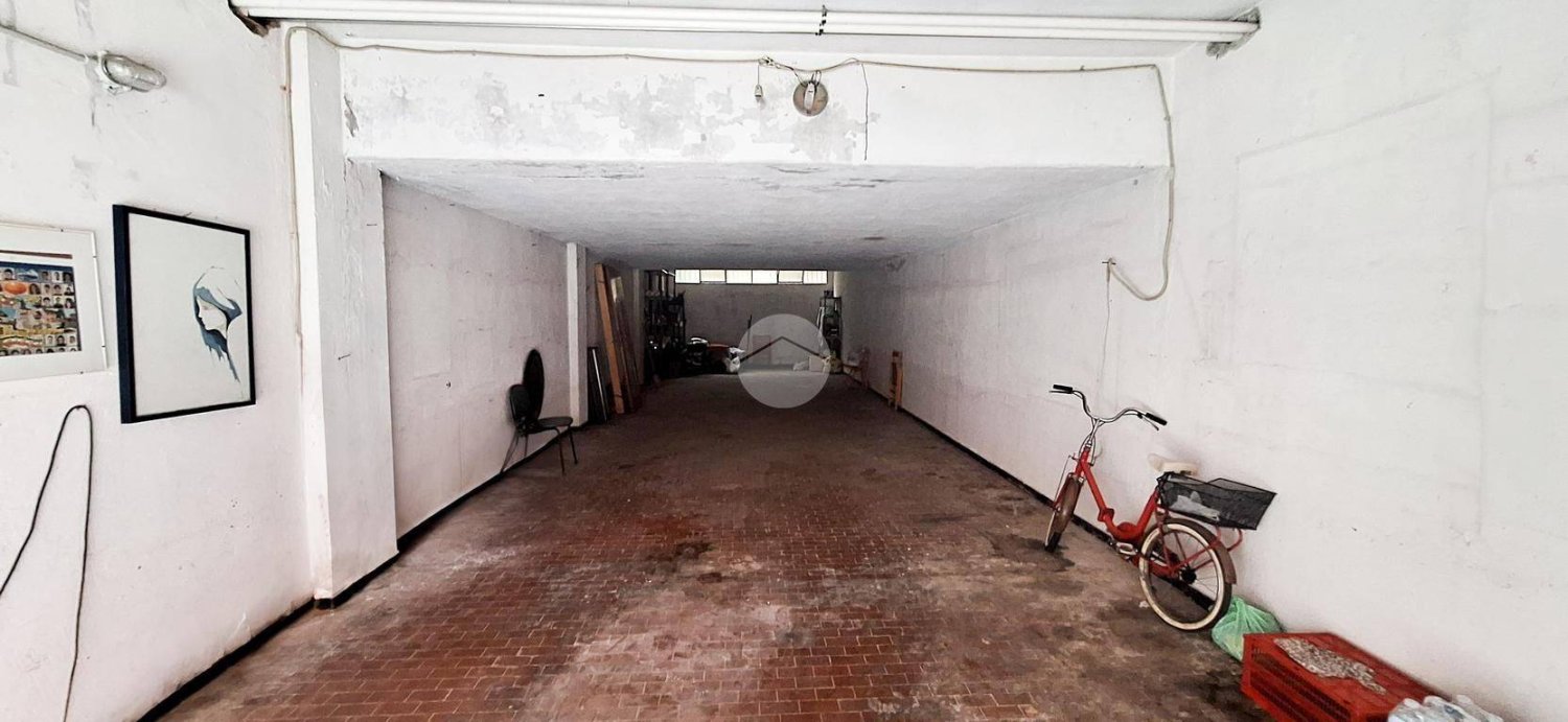 75m² Garage in Cassano d'Adda, Italy No. 303078