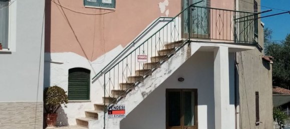 Дом с 5 комнатами в Сант Агата ди Милителло, Италия № 48796 2