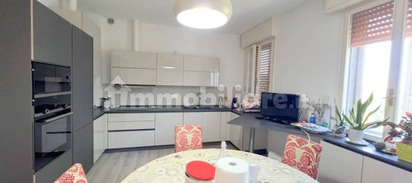 3 Schlafzimmer Wohnung in Valsamoggia, Italy, Nr. 332942 12