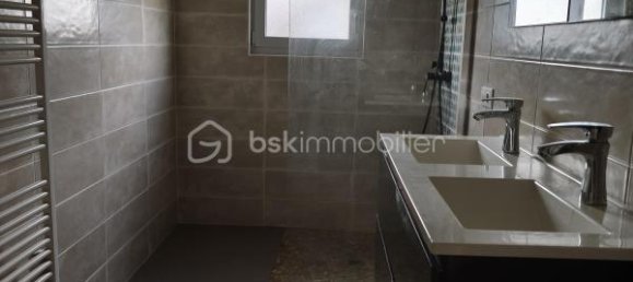 3 bedrooms House in Clemont, France No. 40882 13