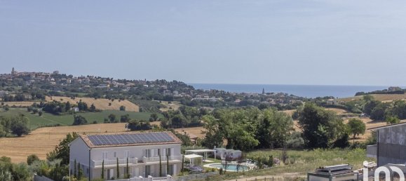 884m² Land in Sirolo, Italy No. 137769 7