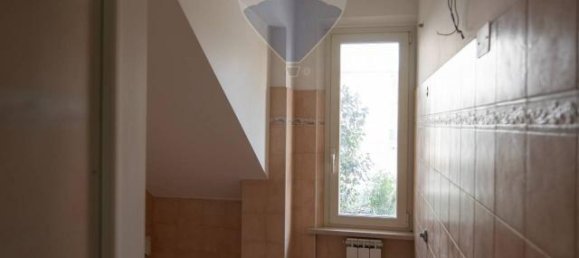 5 rooms Apartment in Barbara, Italy No. 2261 14