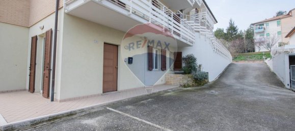 5 rooms Apartment in Barbara, Italy No. 2261 4