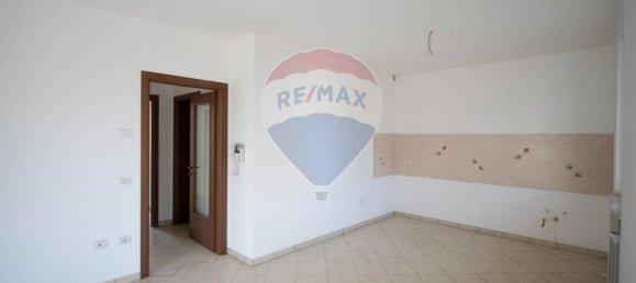 5 rooms Apartment in Barbara, Italy No. 2261 7