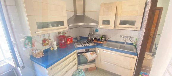 Квартира с 3 комнатами в Рим, Италия № 28398 11