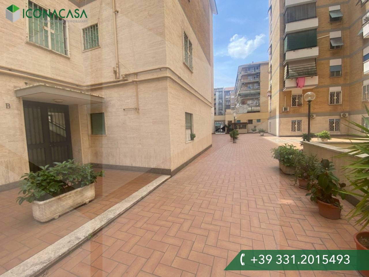 Квартира с 3 комнатами в Рим, Италия № 28398