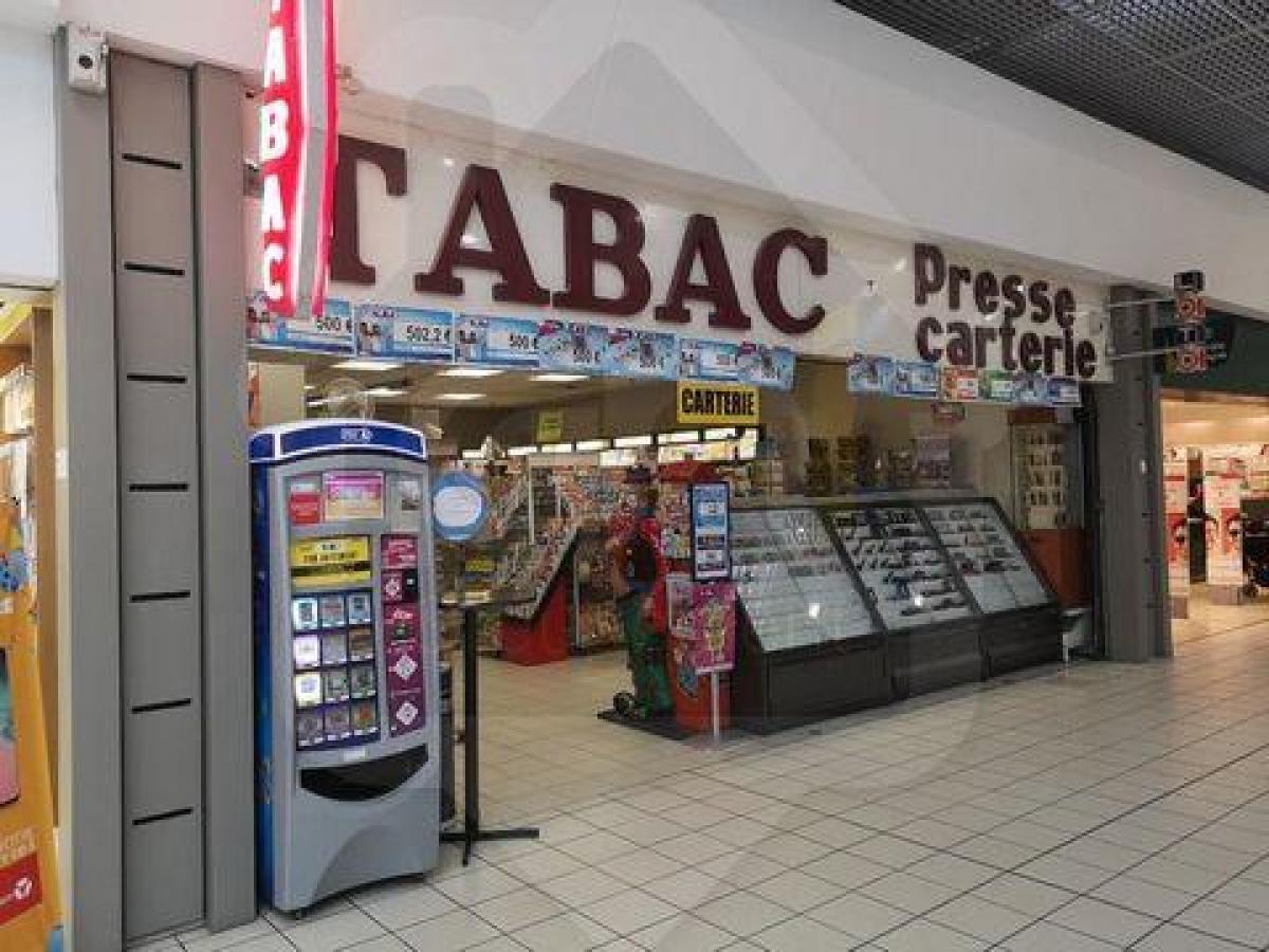 50m² Factory in Roanne, France No. 19789