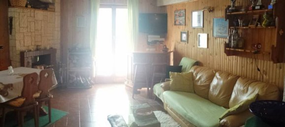 Apartamento de 4 habitaciónes en Rieti, Italy No. 91247 2