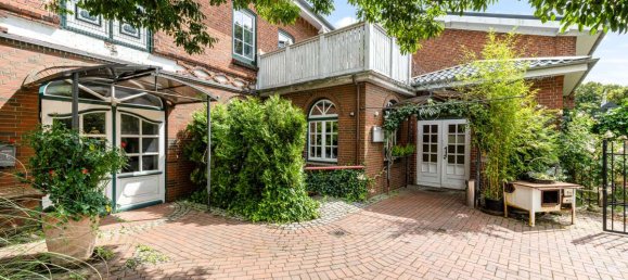 1600m² Building in Segeberg, Germany No. 306876 3