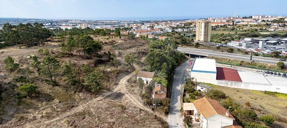 3 bedrooms House in Tavarede, Portugal No. 35357 9