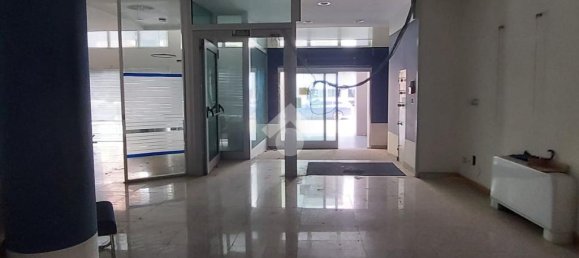 11غرفة عقار تجاري في Tradate, Italy رقم 123143 8