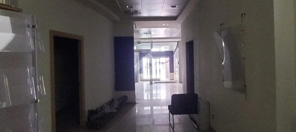 11غرفة عقار تجاري في Tradate, Italy رقم 123143 34