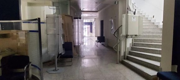 11غرفة عقار تجاري في Tradate, Italy رقم 123143 29