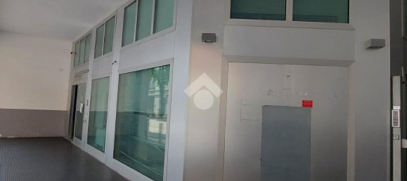 11غرفة عقار تجاري في Tradate, Italy رقم 123143 6