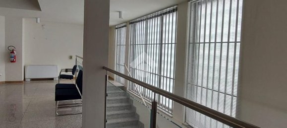 11غرفة عقار تجاري في Tradate, Italy رقم 123143 35