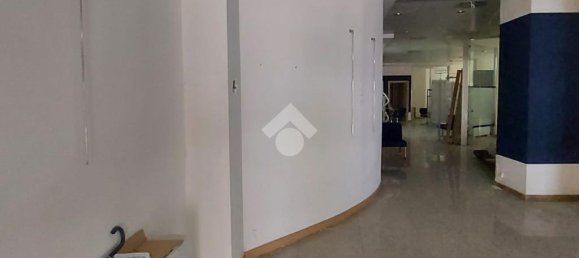 11غرفة عقار تجاري في Tradate, Italy رقم 123143 31