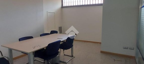 11غرفة عقار تجاري في Tradate, Italy رقم 123143 14