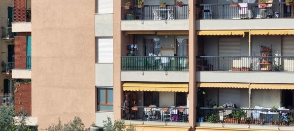 8 rooms Apartment in Genoa, Italy No. 82443 3